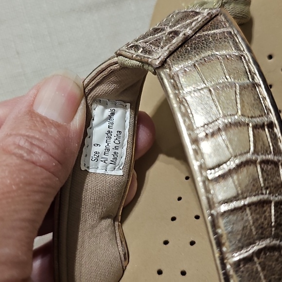 Volatile Metallic Wedge Sandals - Picture 9 of 10